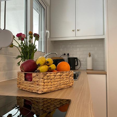 Persephone Stay Inn إلفسينا المظهر الخارجي الصورة